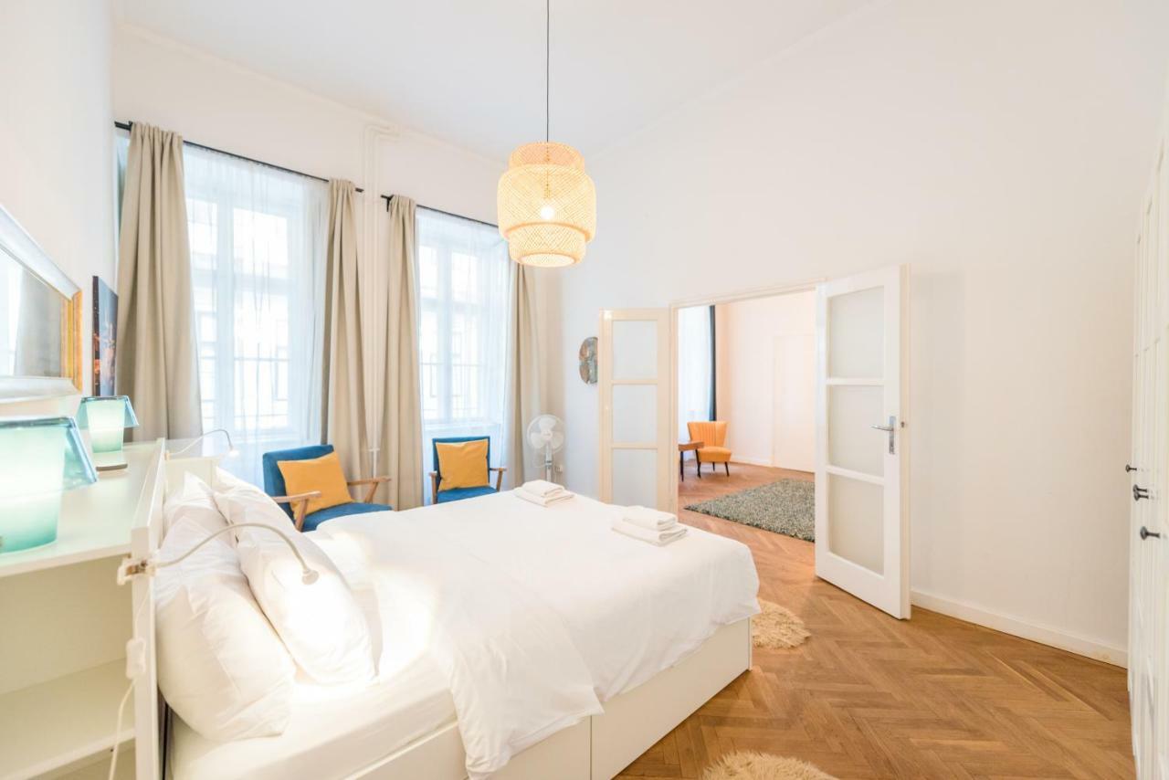 Oasis Apartments - Liberty Square Budapeşte Dış mekan fotoğraf