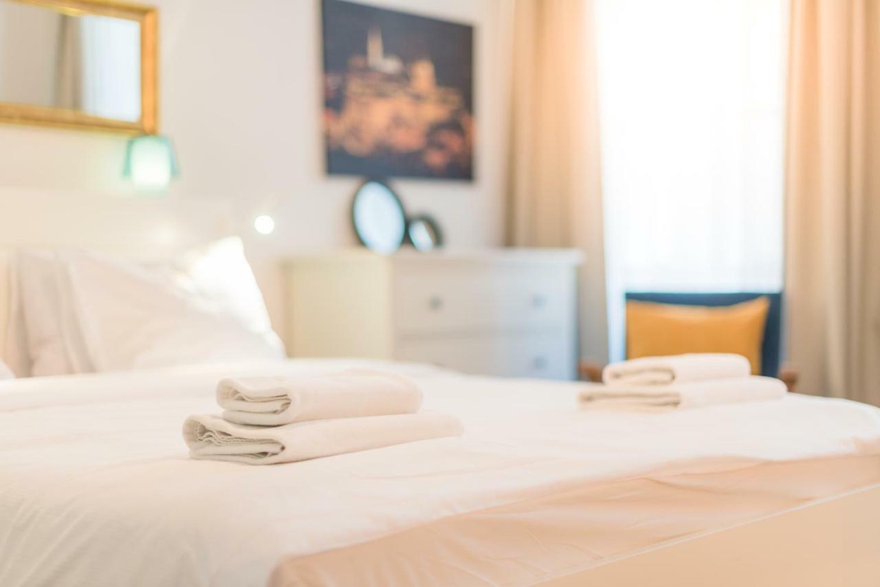 Oasis Apartments - Liberty Square Budapeşte Dış mekan fotoğraf