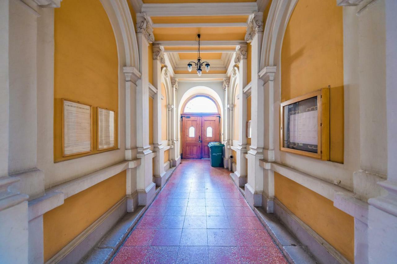 Oasis Apartments - Liberty Square Budapeşte Dış mekan fotoğraf