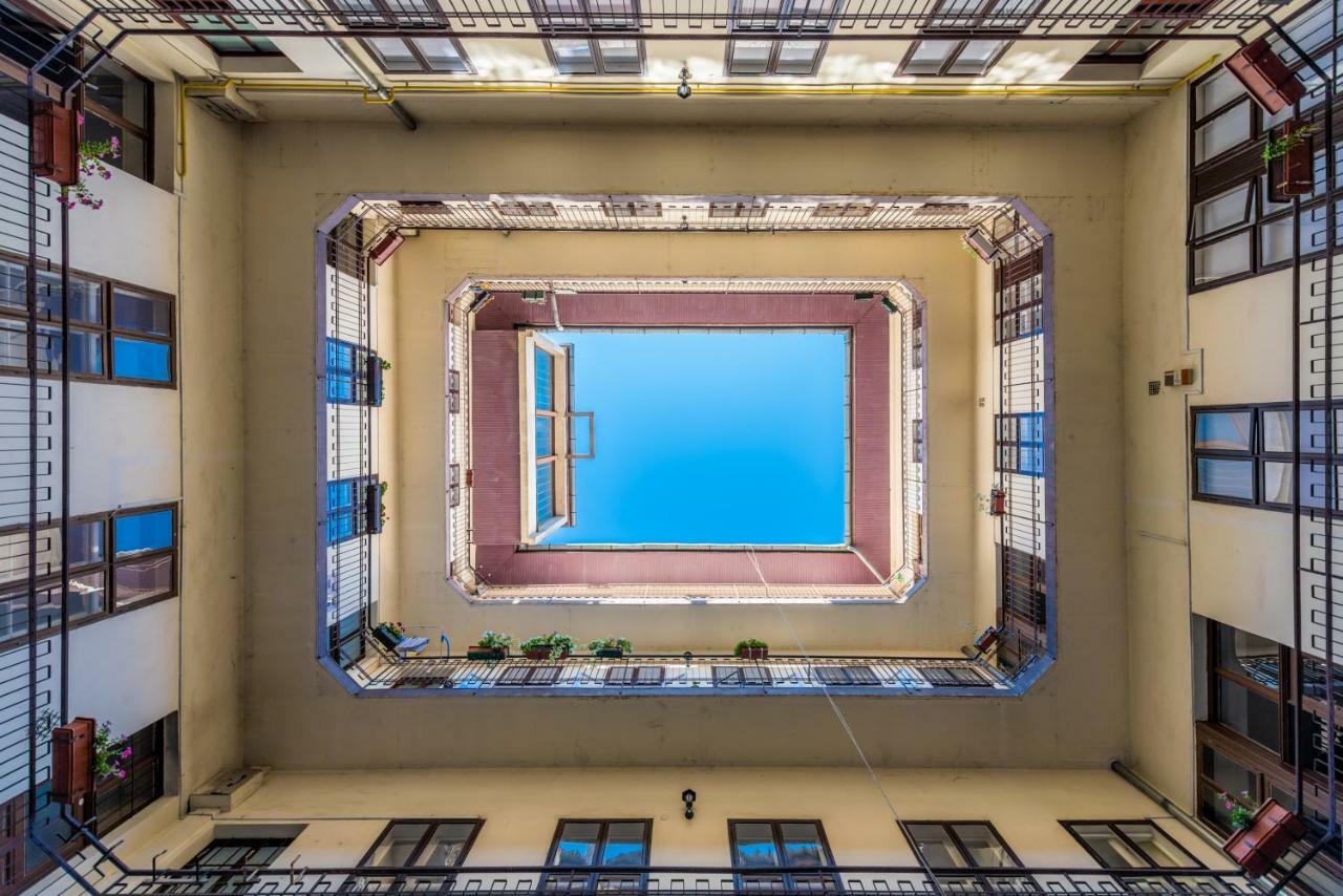 Oasis Apartments - Liberty Square Budapeşte Dış mekan fotoğraf